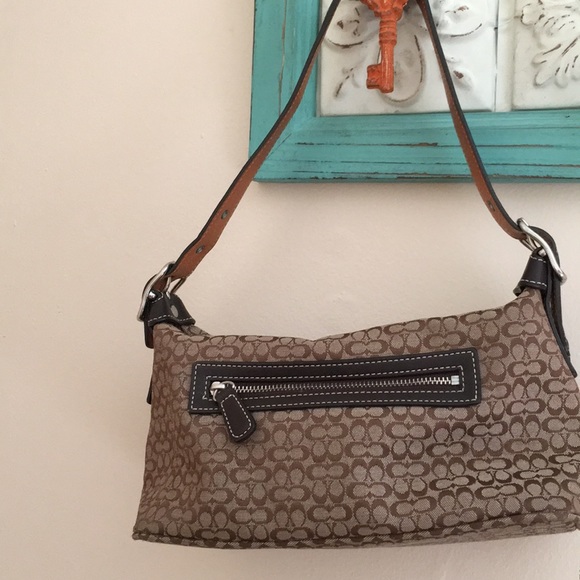 Coach shoulder bag - Picture 1 of 6